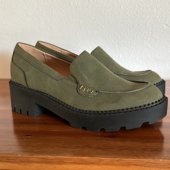 Women’s ZBY Slip on Loafers - Picture 4 of 9